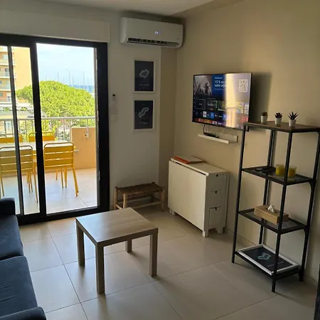 Apartment La Marine' *